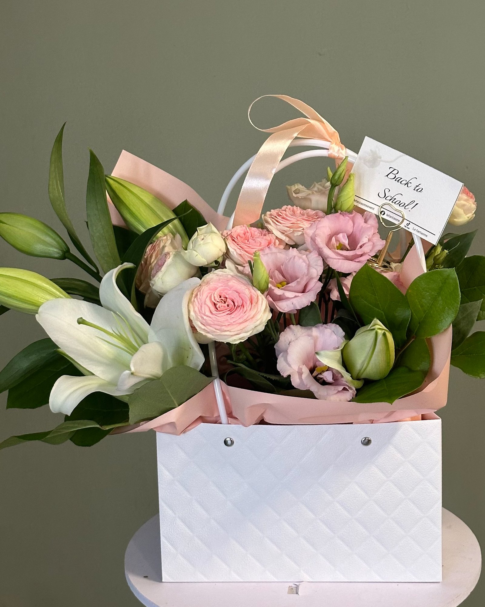 Arnajament florar pentru scoala roz